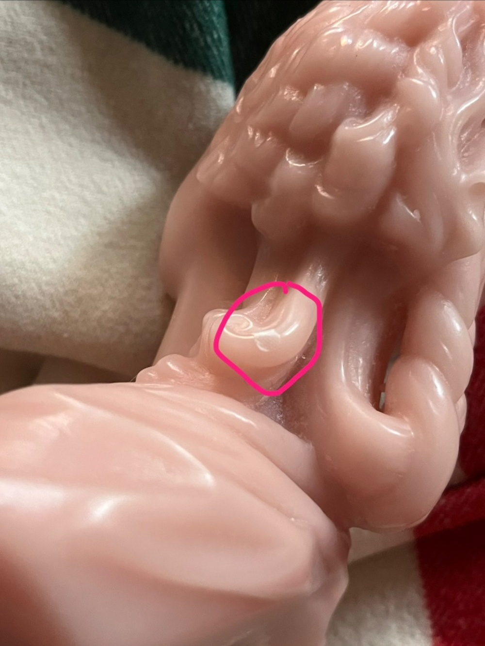 Cire Trudon Marie Antoinette bust candle in rose - Picture 13 of 16